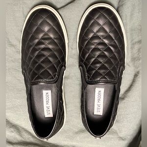 Quilted Steve Madden flats